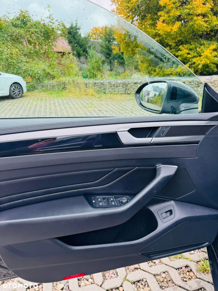 Volkswagen Arteon 2.0 TDI SCR DSG R-Line - 28