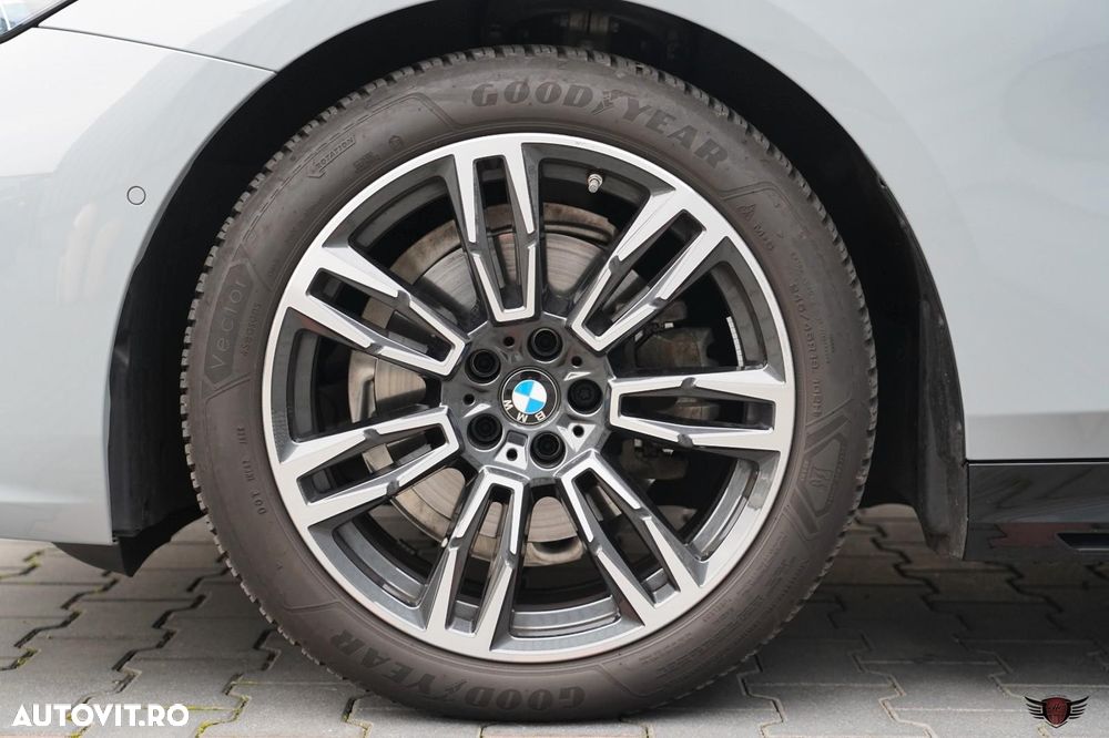 BMW Seria 5 520d xDrive Aut. - 37