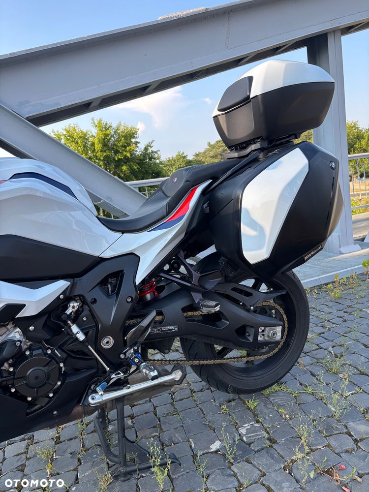 BMW XR - 6