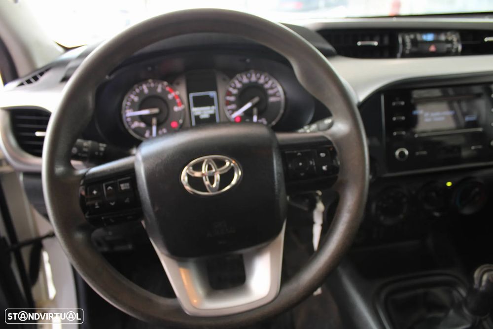 Toyota Hilux 2.4 D-4D 4X4 Cabine dupla - 8