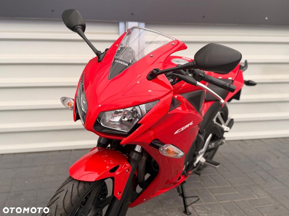 Honda CBR - 7