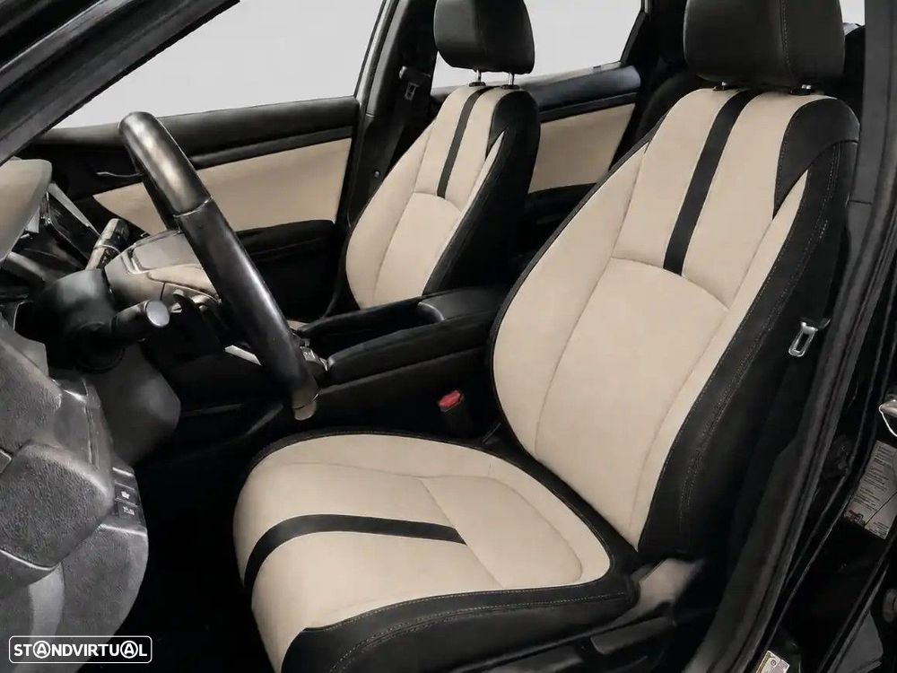 Honda Civic 1.0 i-VTEC Executive Premium CVT - 11
