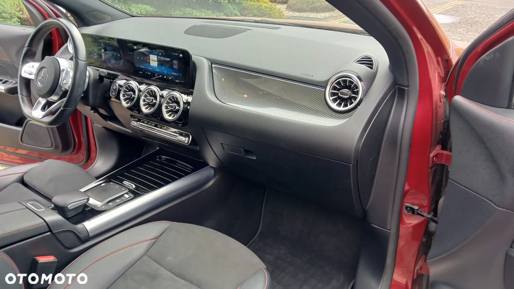 Mercedes-Benz GLA - 20