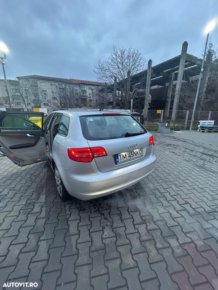 Audi A3 2.0 TDI Sportback DPF Ambiente - 4