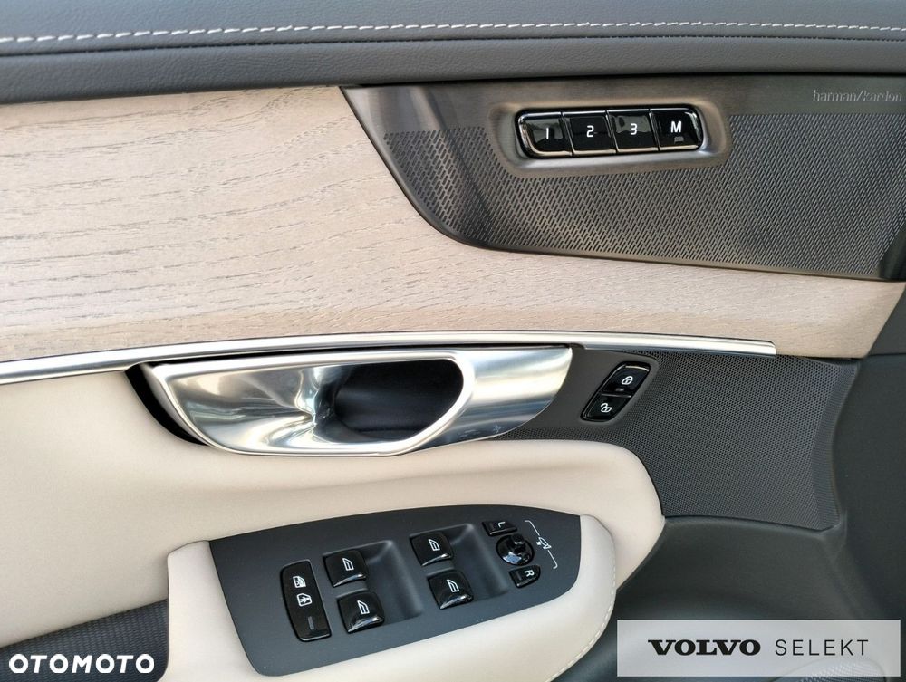 Volvo XC 90 - 30