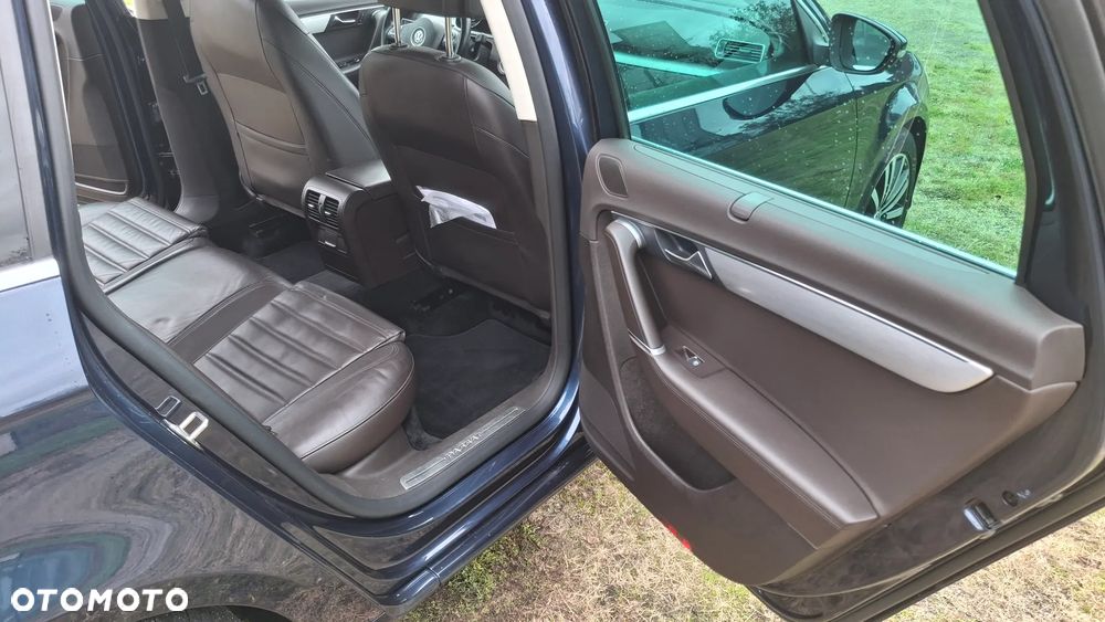 Volkswagen Passat 1.6 TDI Comfortline - 9