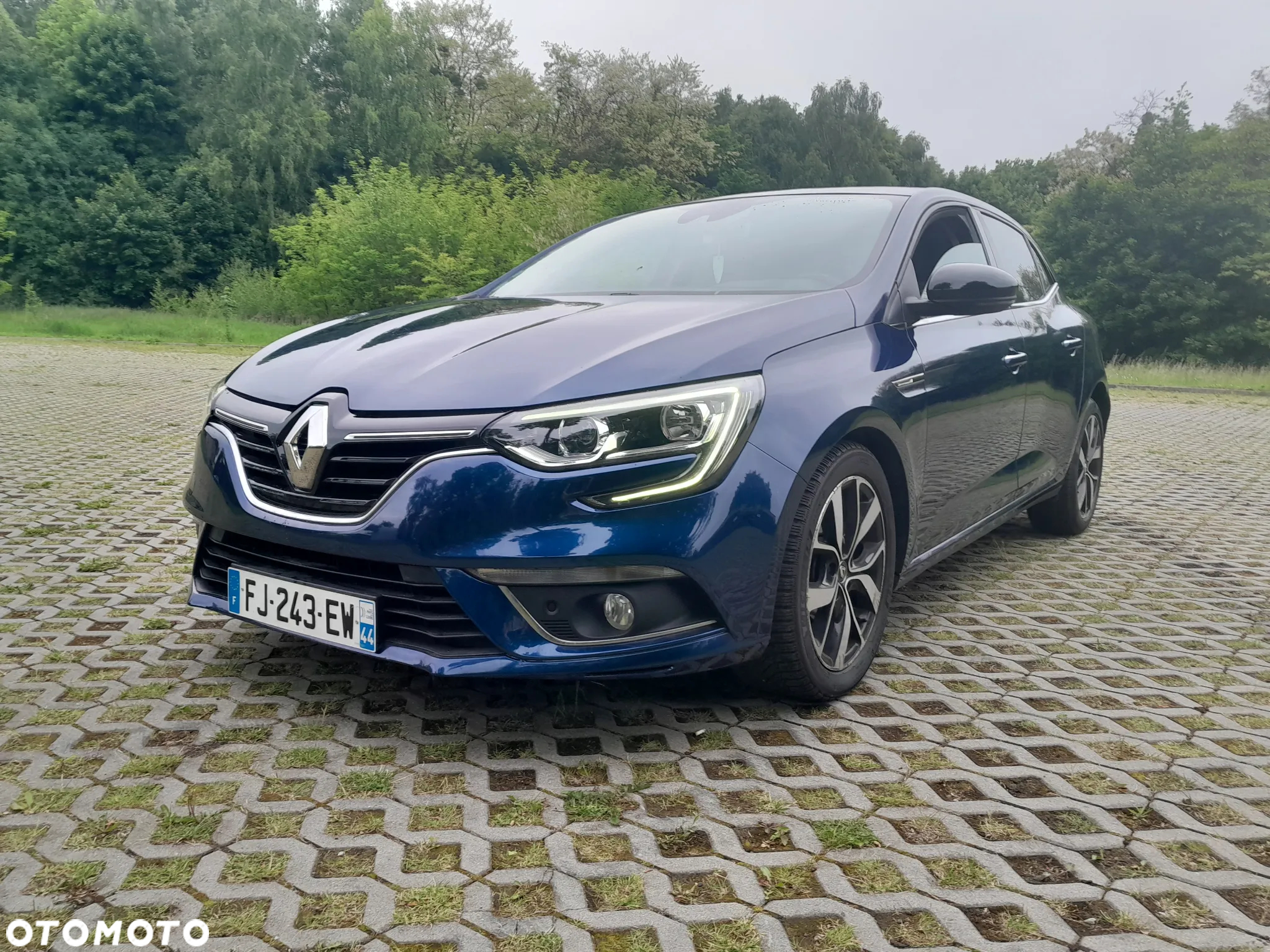 Renault Megane 1.5 dCi Limited EDC - 9