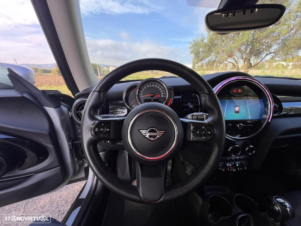 MINI 3 Portas Cooper Essential - 26