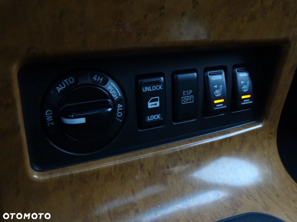 Nissan Pathfinder 2.5 DCi Elegance + - 8