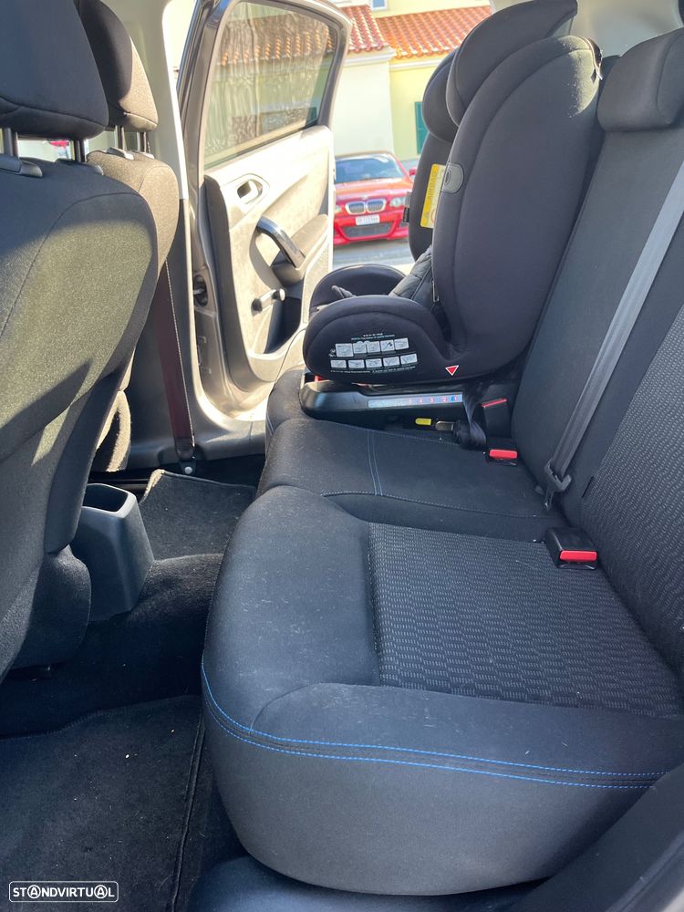 Peugeot 208 1.2 PureTech Signature - 7