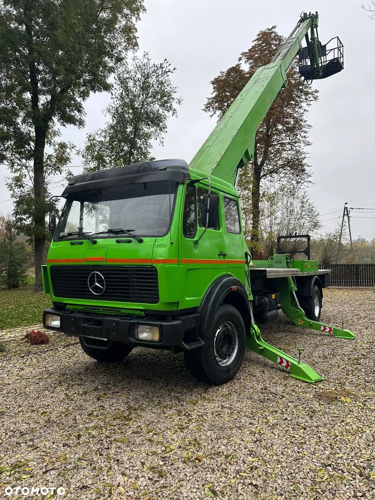 Mercedes-Benz - 7