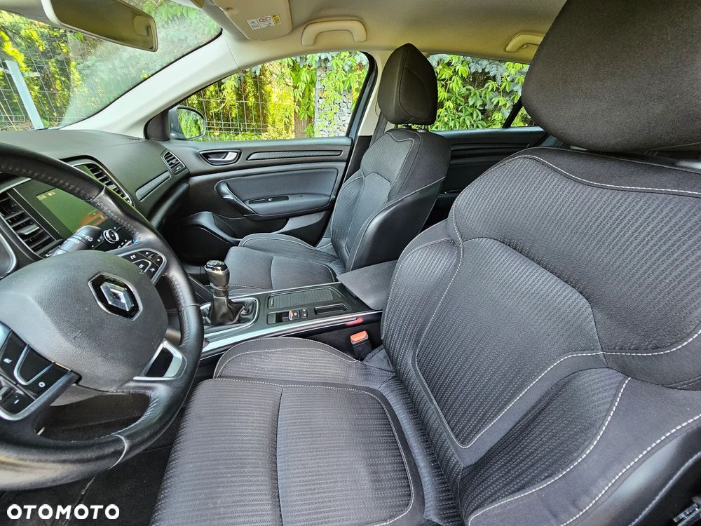Renault Megane TCe 140 GPF LIMITED - 21