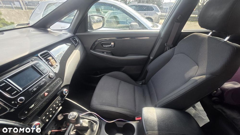 Kia Carens 1.6 GDI L - 4
