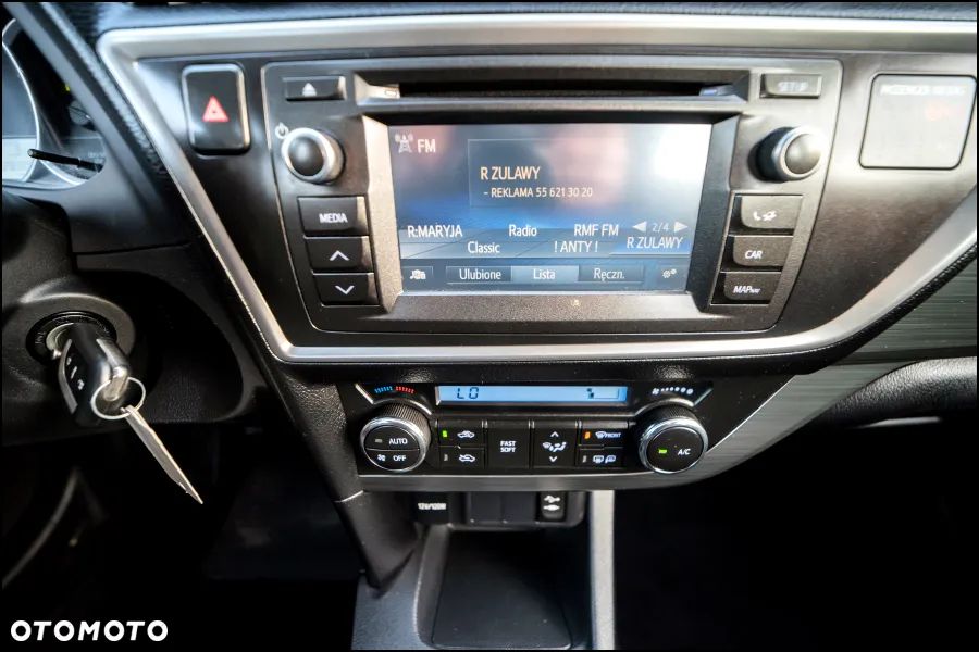 Toyota Auris - 22