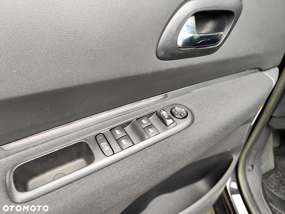 Peugeot 5008 HDI FAP 150 Family Plus - 28