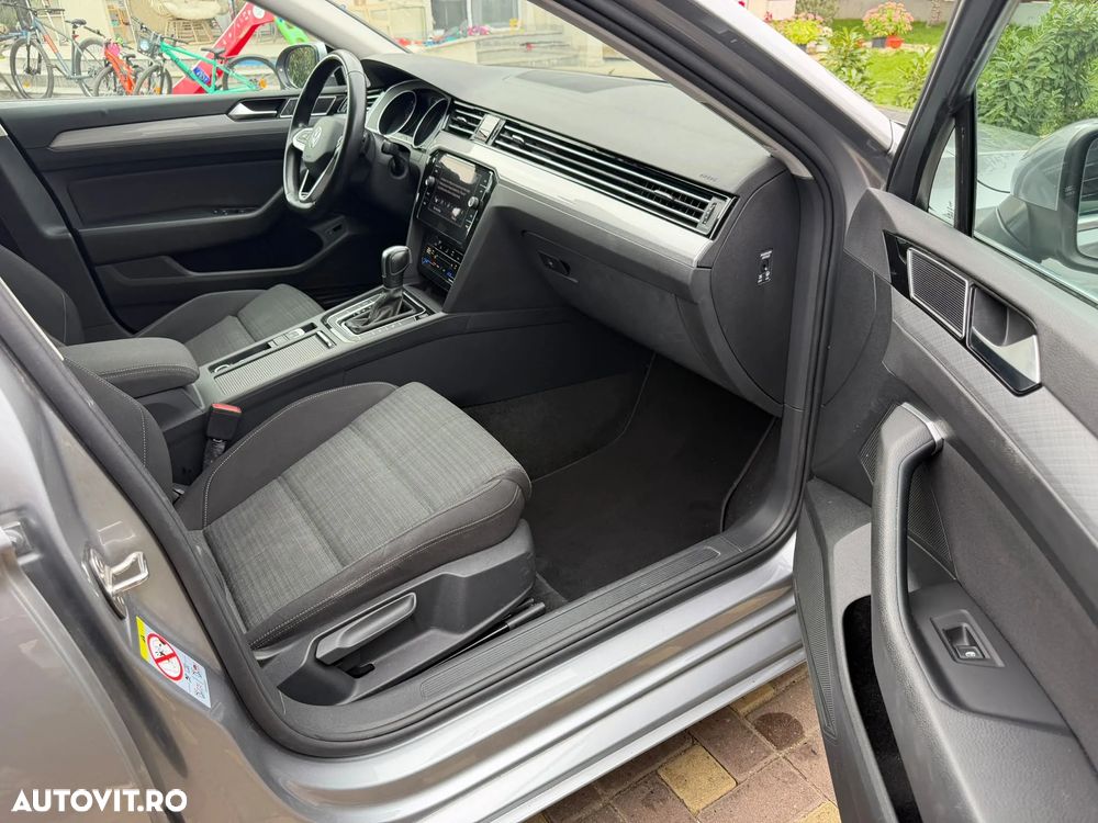 Volkswagen Passat 2.0 TDI DSG Comfortline - 19
