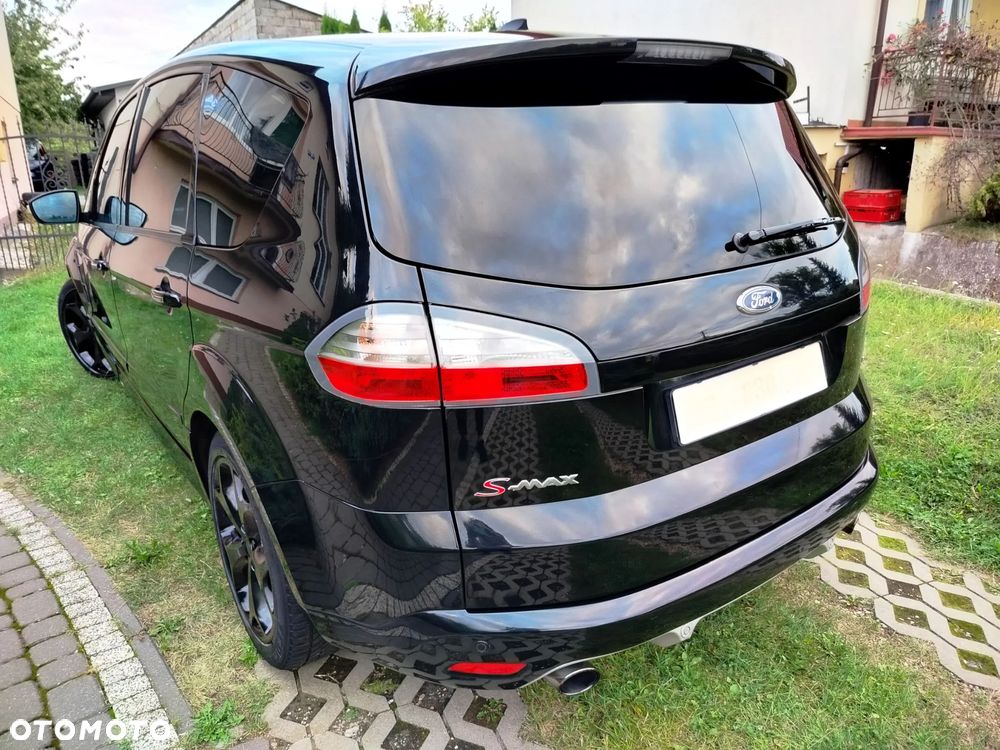 Ford S-Max - 12
