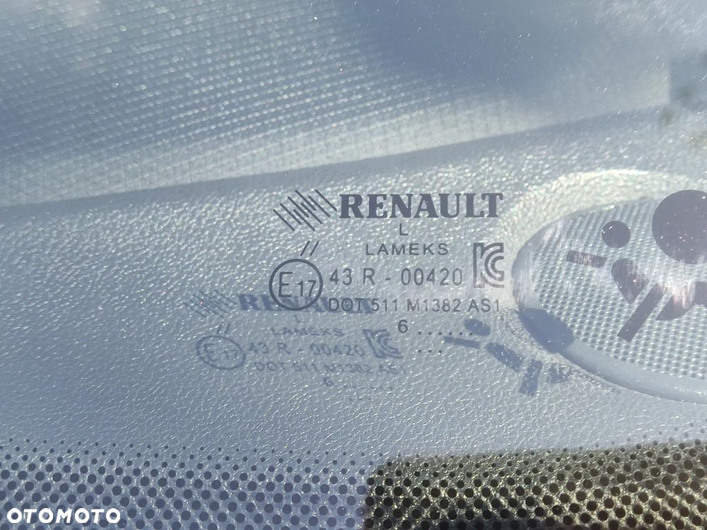 Renault Clio 1.2 16V Confort Privilege - 20