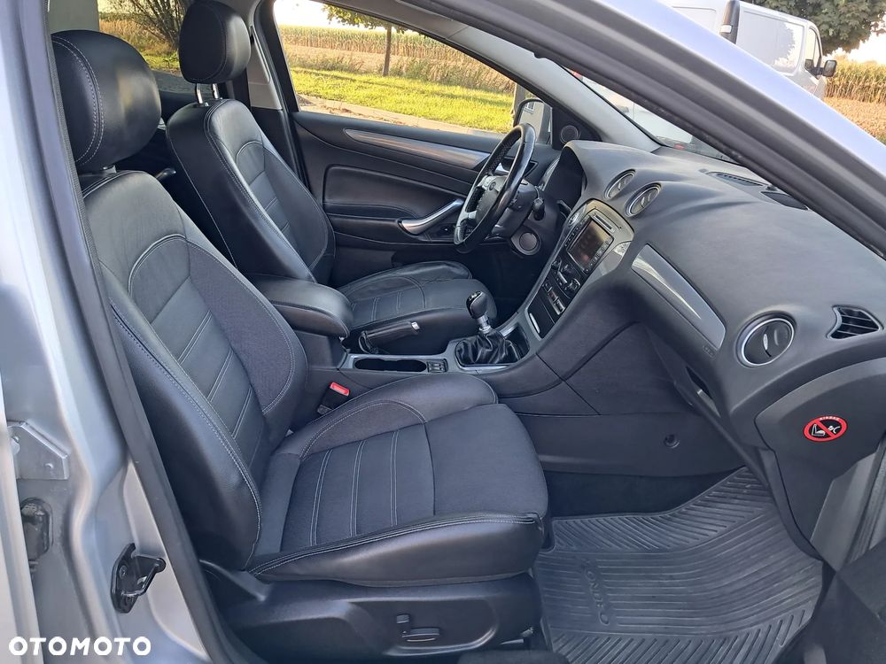 Ford Mondeo 2.0 TDCi Titanium - 13