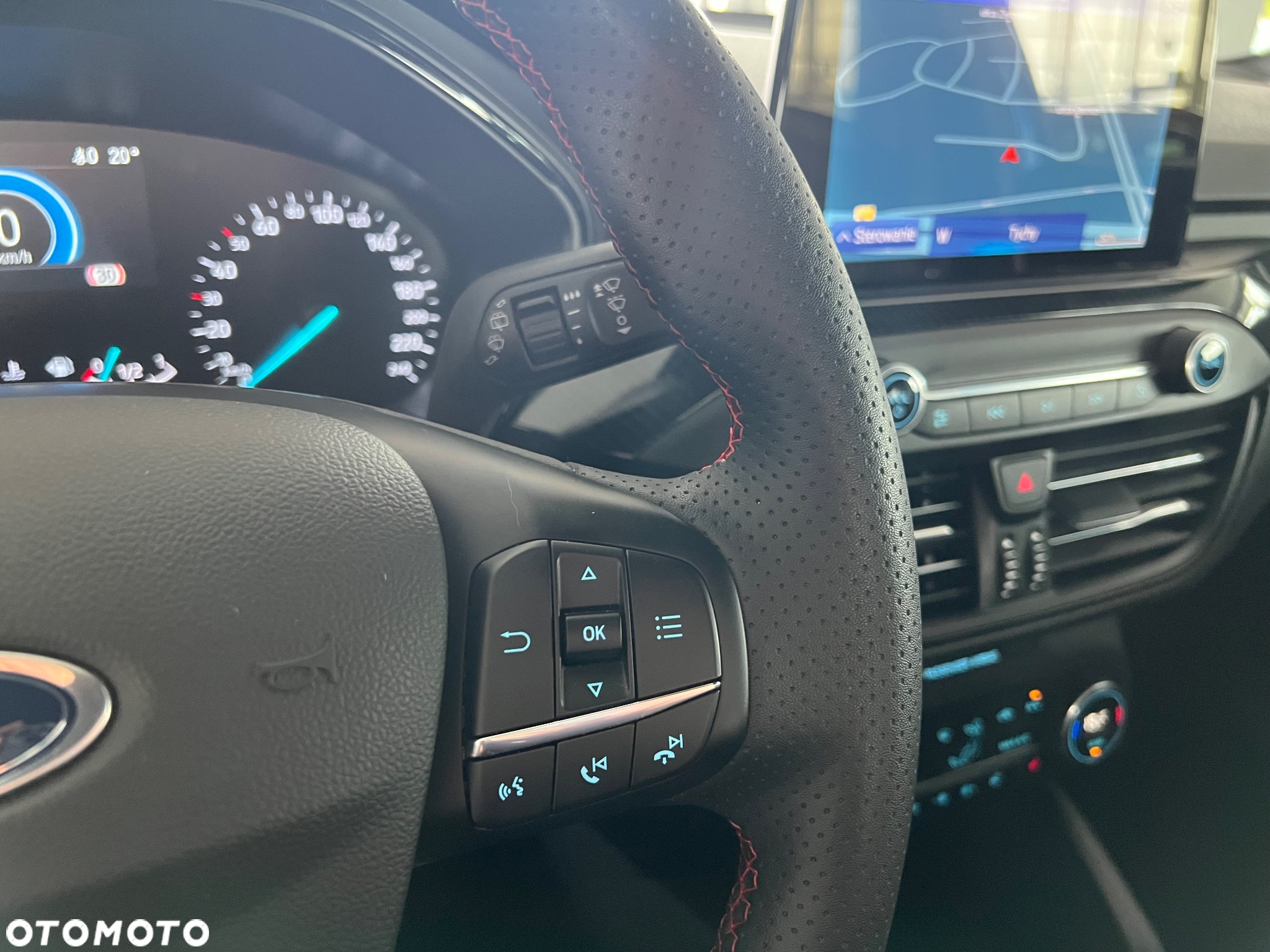 Ford Focus 1.0 EcoBoost ST-Line X - 26