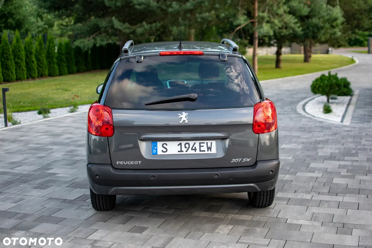Peugeot 207 - 28