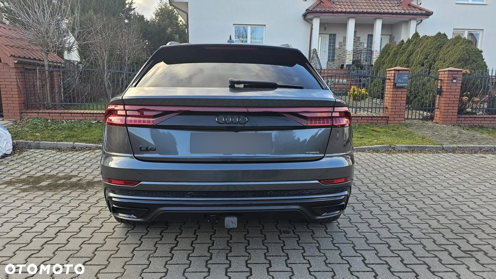 Audi Q8 - 12