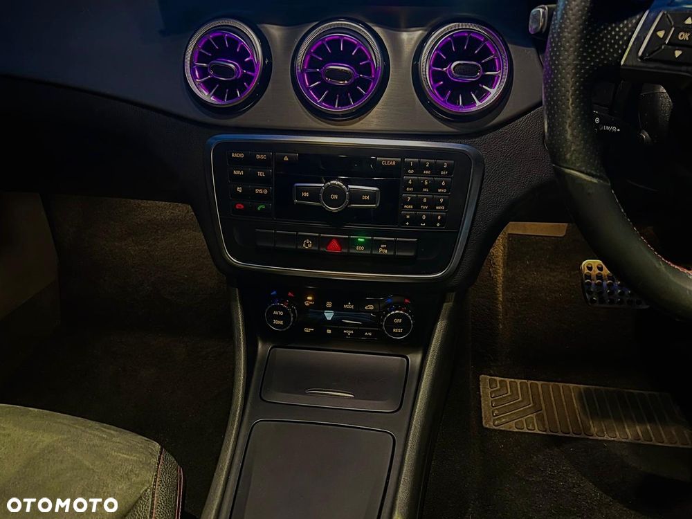 Mercedes-Benz CLA 220 CDI 7G-DCT AMG Line - 10