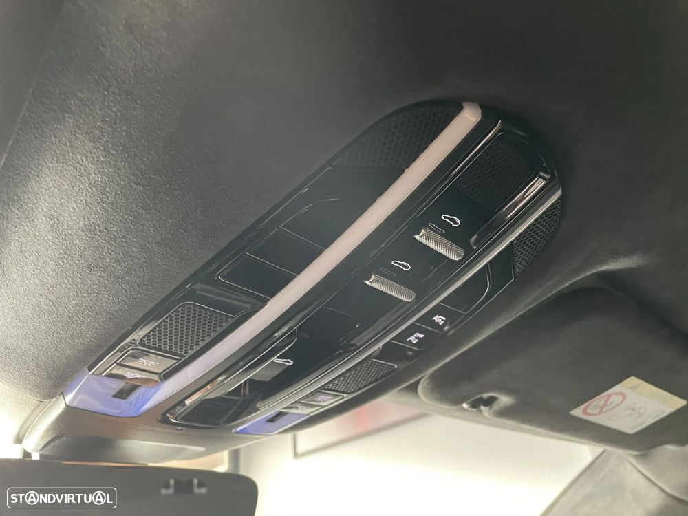 Porsche Panamera Turbo S E-Hybrid - 37