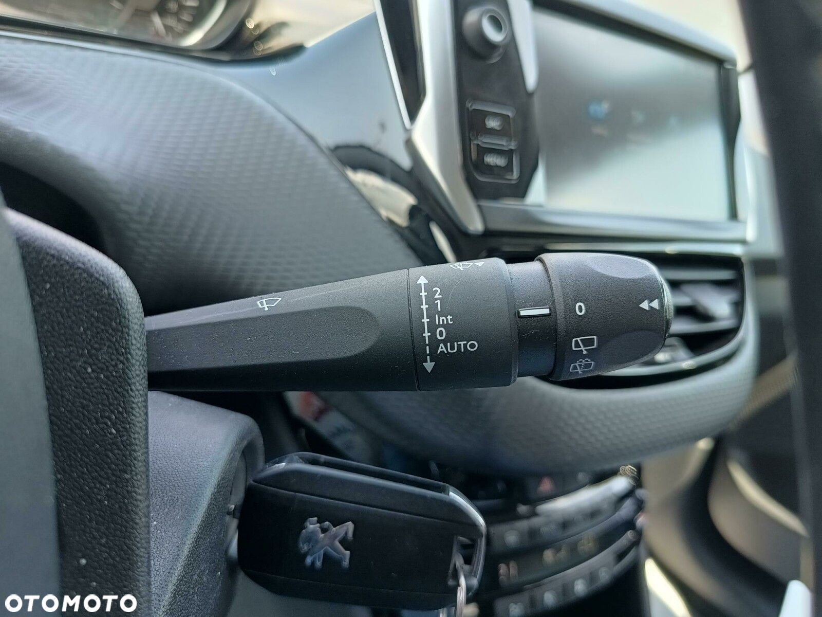Peugeot 208 1.2 PureTech Allure S&S EAT6 - 20