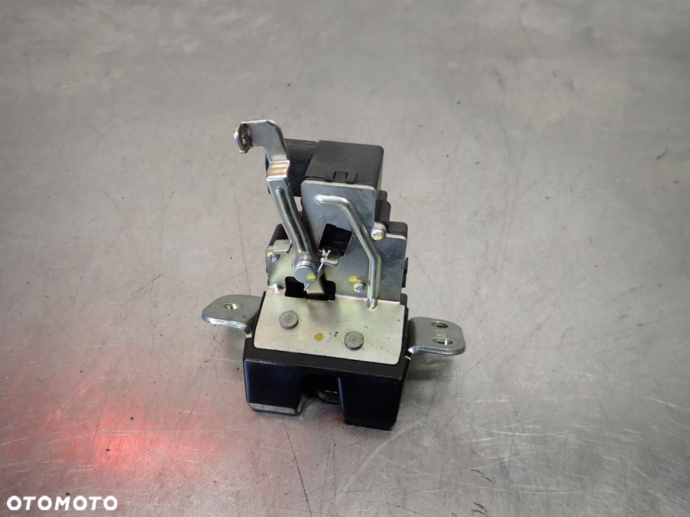 ZAMEK KLAPY BAGAŻNIKA HYUNDAI I10 II - 1