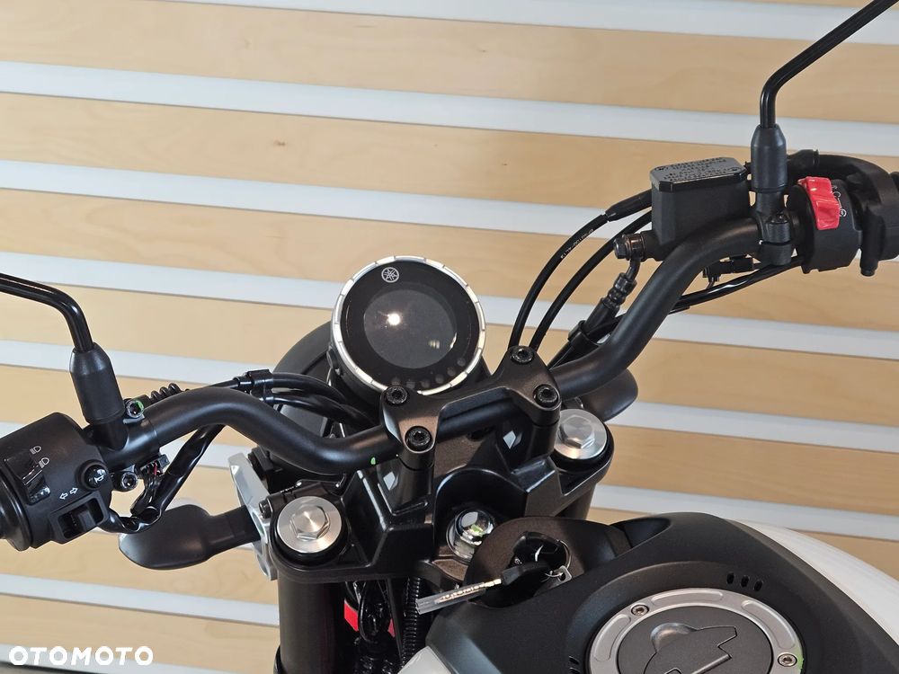Yamaha XSR - 19