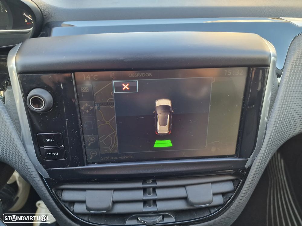 Peugeot 2008 1.2 PureTech Allure - 23