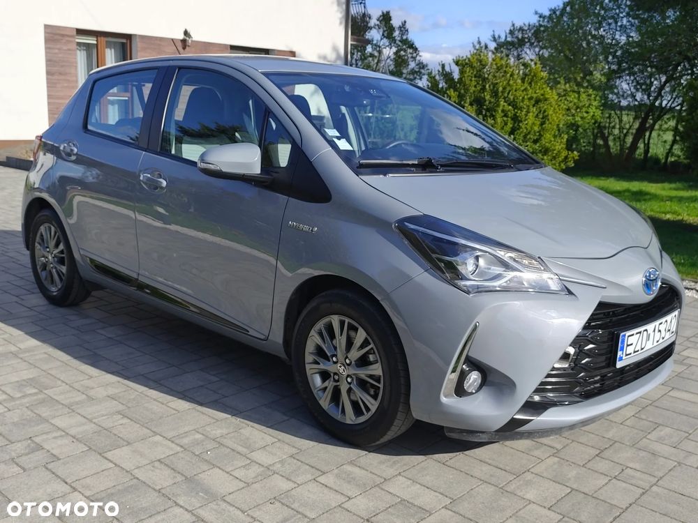 Toyota Yaris Hybrid 100 Premium EU6 - 4