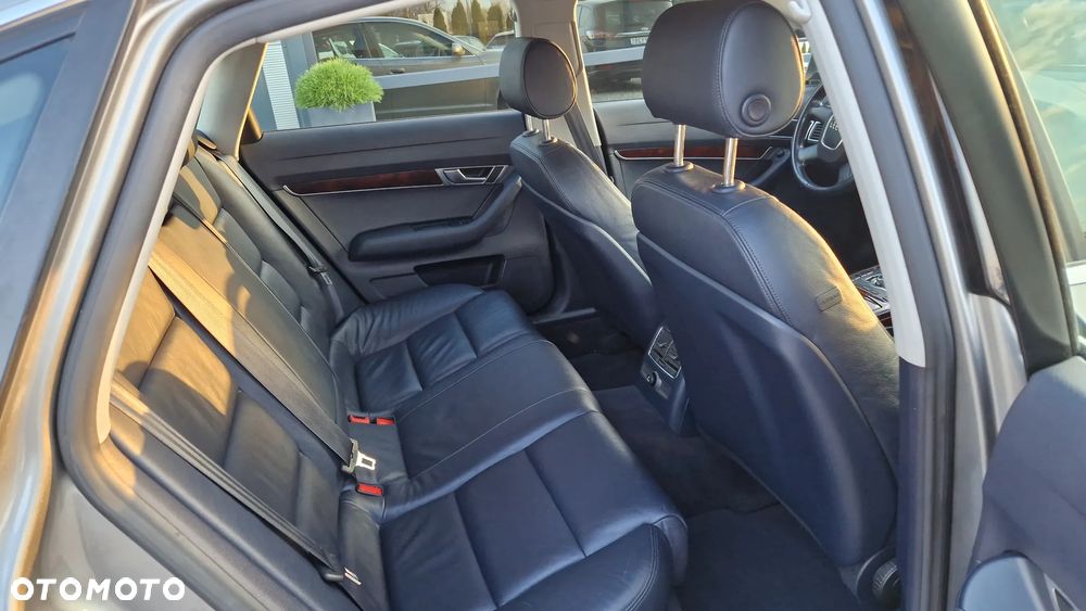 Audi A6 Limousine 2.4 - 16