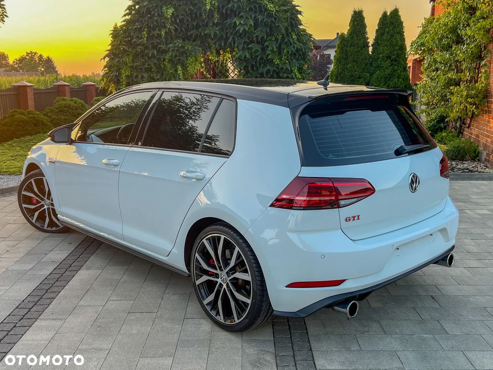 Volkswagen Golf GTI 2.0 TSI OPF DSG Performance - 3
