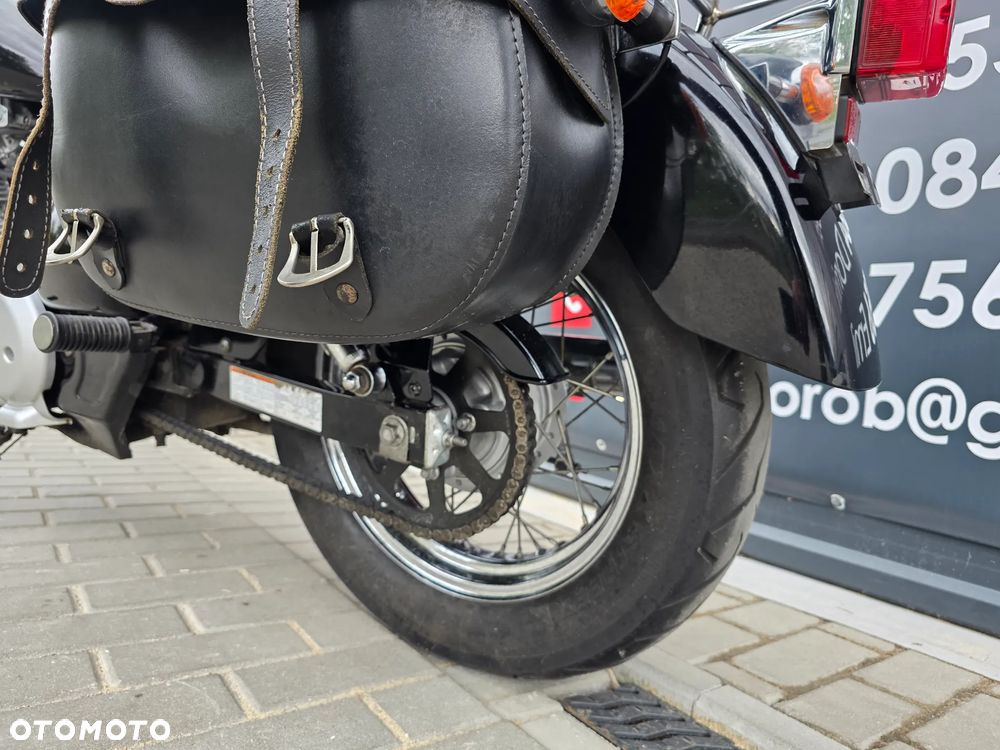 Suzuki Intruder - 7