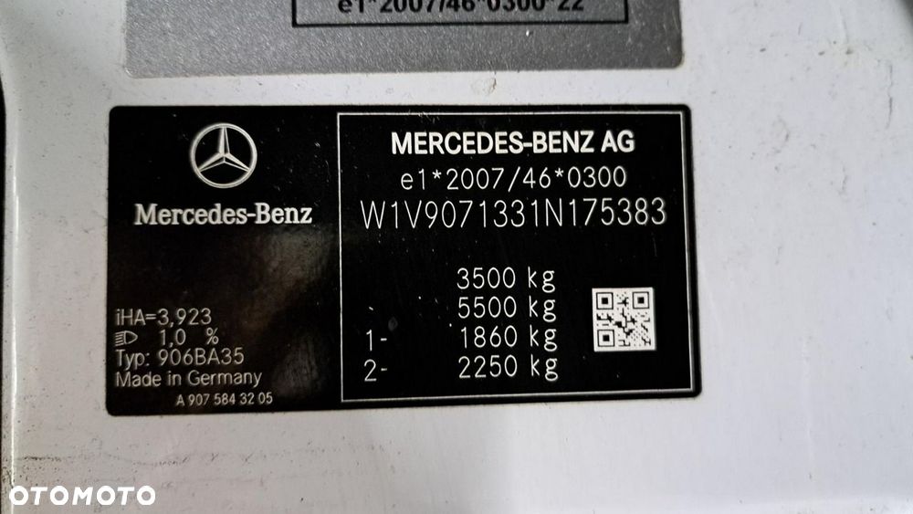 Mercedes-Benz Sprinter - 10