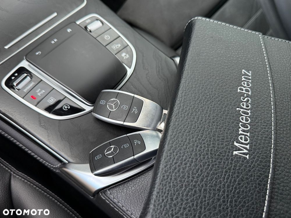 Mercedes-Benz GLC 200 d 4Matic 9G-TRONIC AMG Line Plus - 22