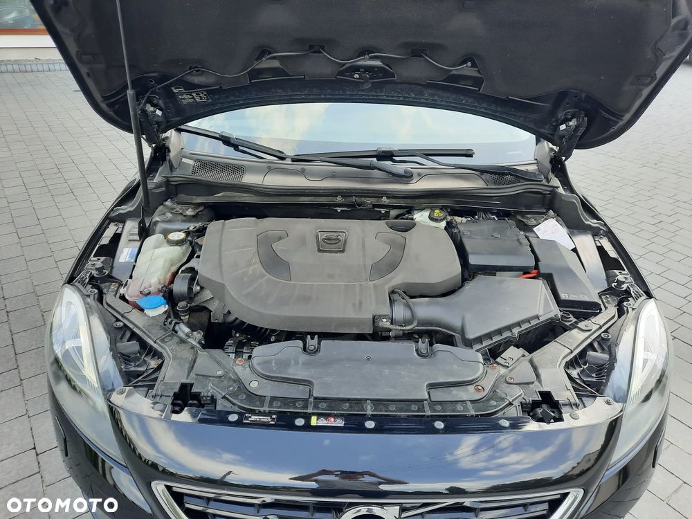 Volvo V40 D3 Momentum - 28