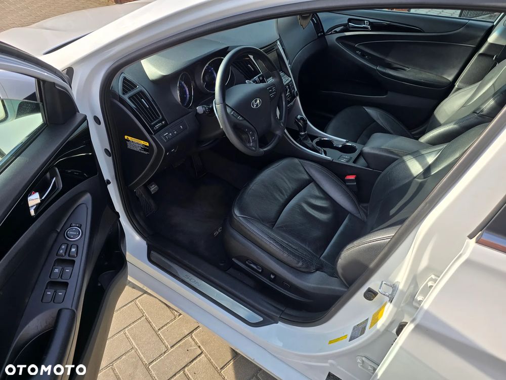 Hyundai Sonata - 8