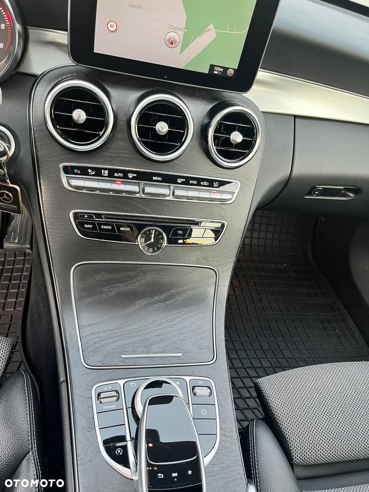 Mercedes-Benz Klasa C 250 d 4-Matic 9G-TRONIC - 12