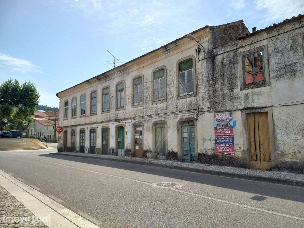 Moradia T5 para venda - Grande imagem: 2/9