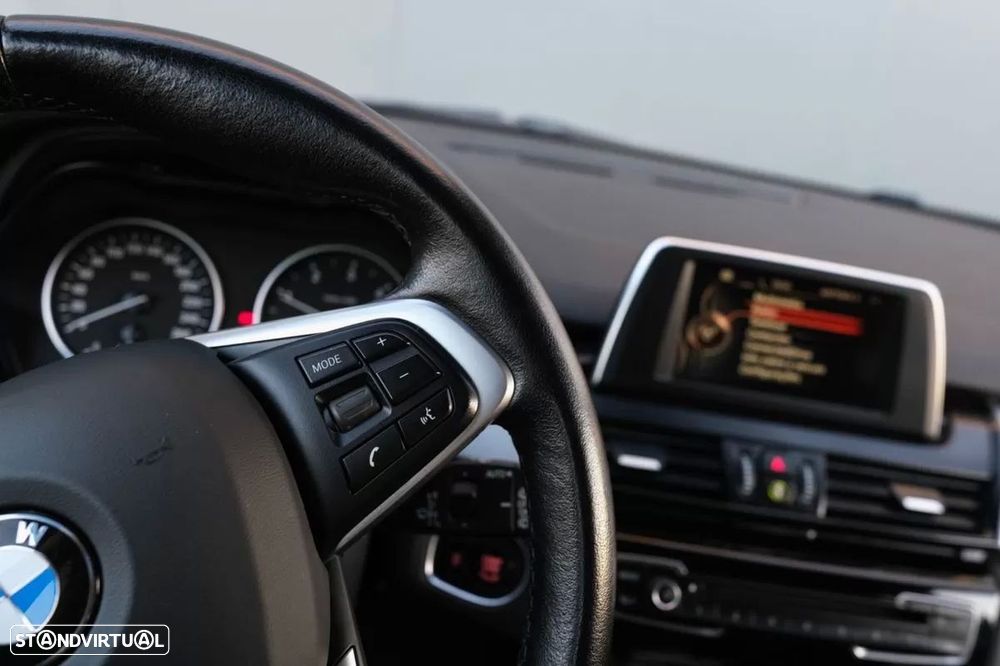 BMW 216 Active Tourer d Auto - 26