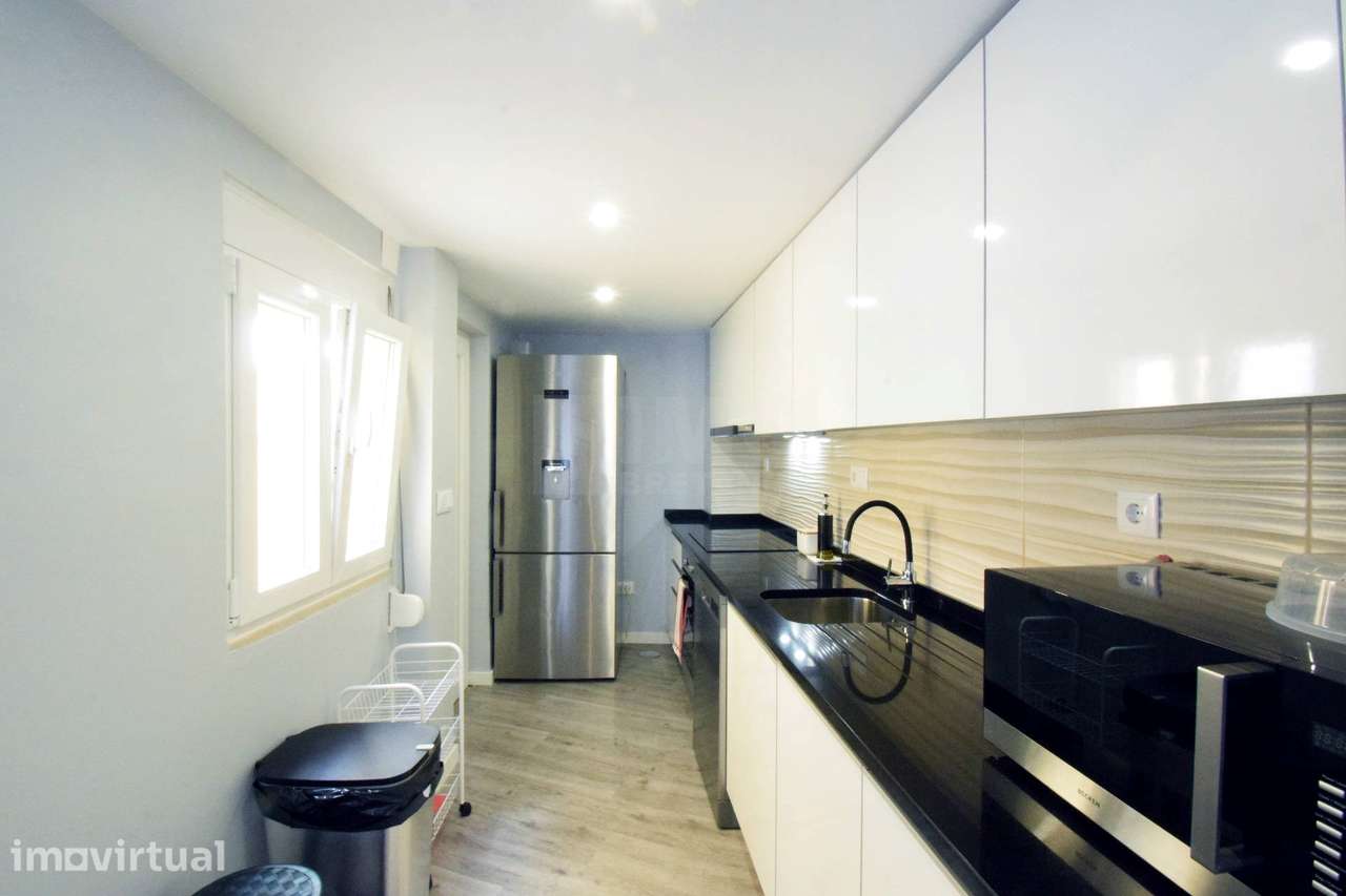 MORADIA V3 RENOVADA À VENDA | BAIRRO NOVO – FIGUEIRA DA FOZ | 2.ª LINH - Grande imagem: 4/29