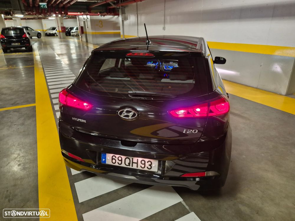 Hyundai i20 1.1 CRDi Blue Access+Bluetooth - 14