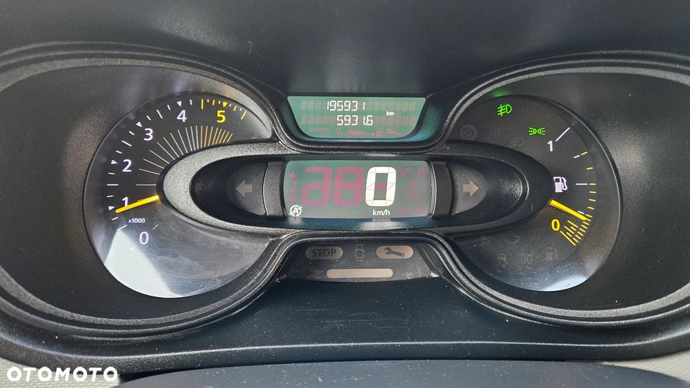 Renault Trafic 1,6 120KM BezAdblue L2 Długi Nawi Kamera Parktronik Hak - 17