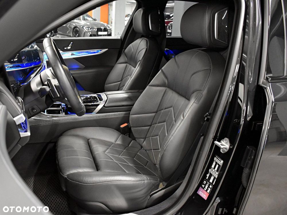 BMW Seria 7 - 10