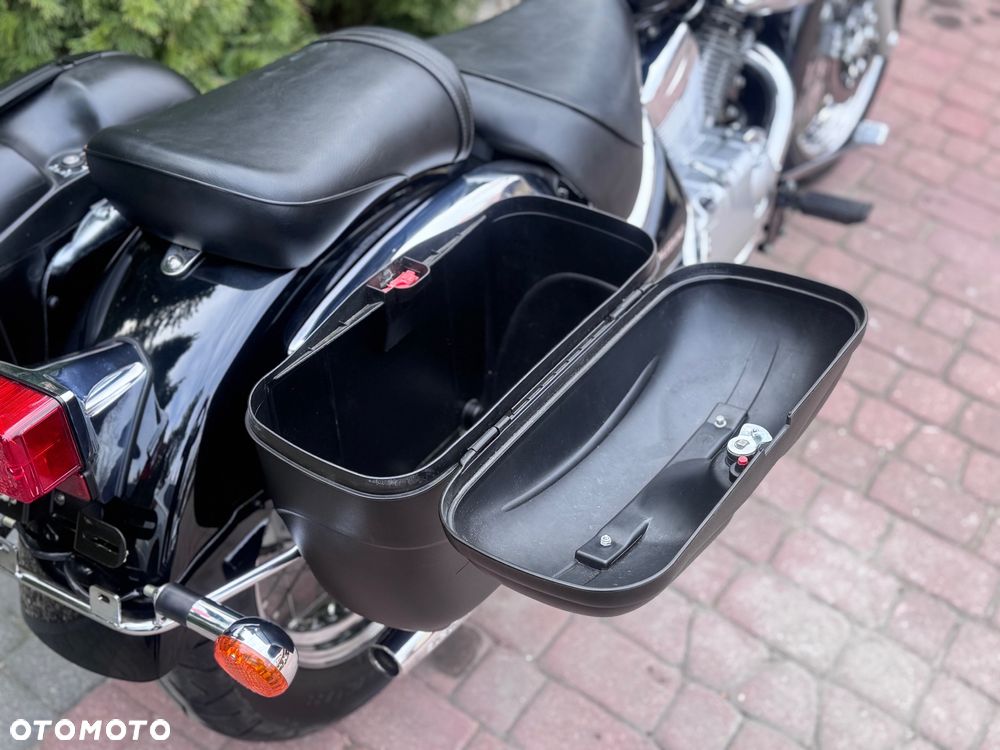 Suzuki Intruder - 23