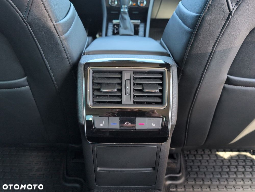 Skoda Superb 2.0 TDI SCR 4x4 L&K DSG - 13