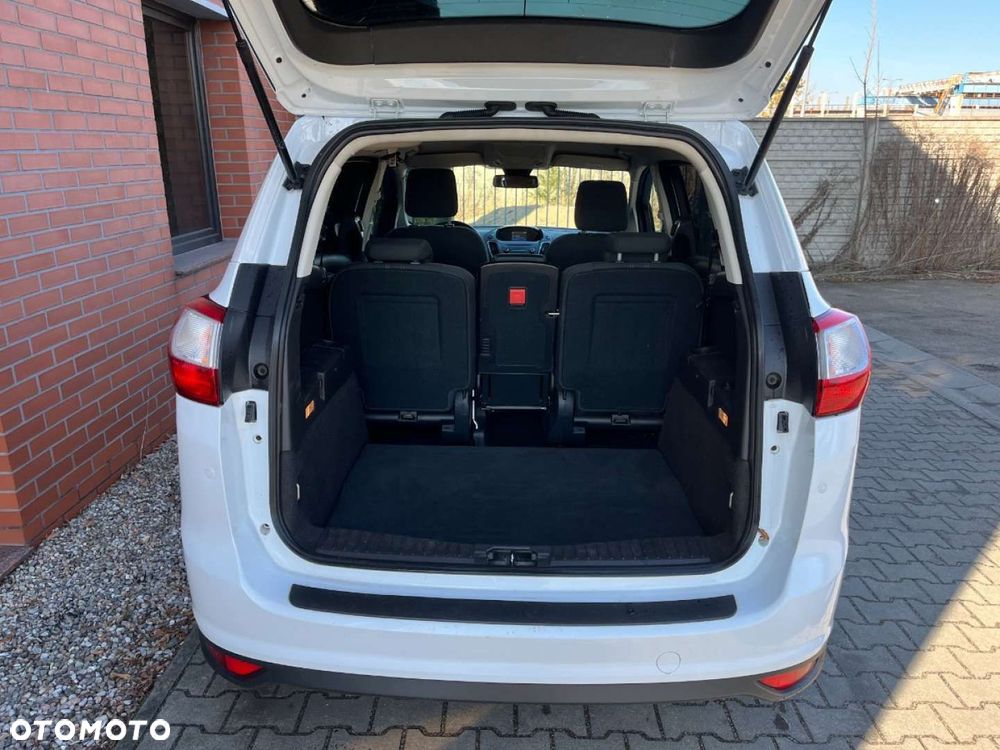Ford Grand C-MAX - 26